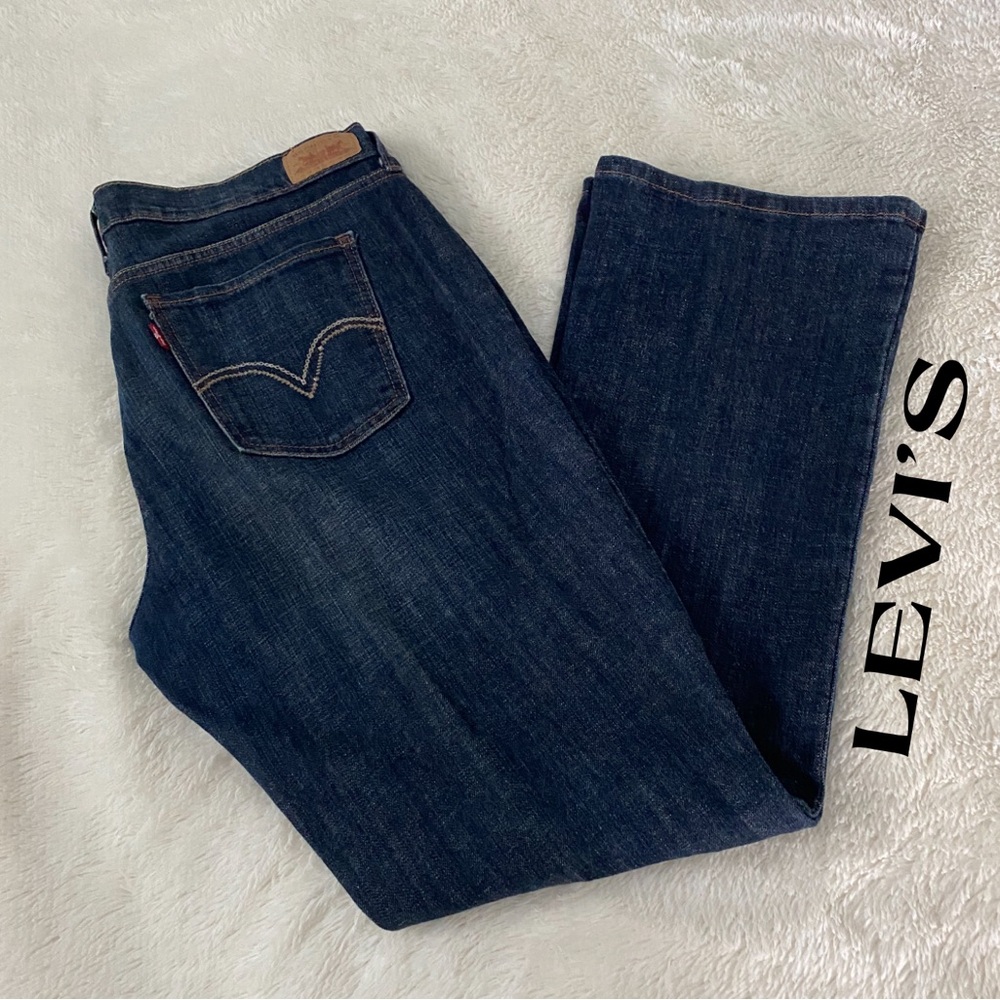 LEVI’s 515 BOOTCUT. I love this dark wash & fabric! Zip & Button Closure.🌼